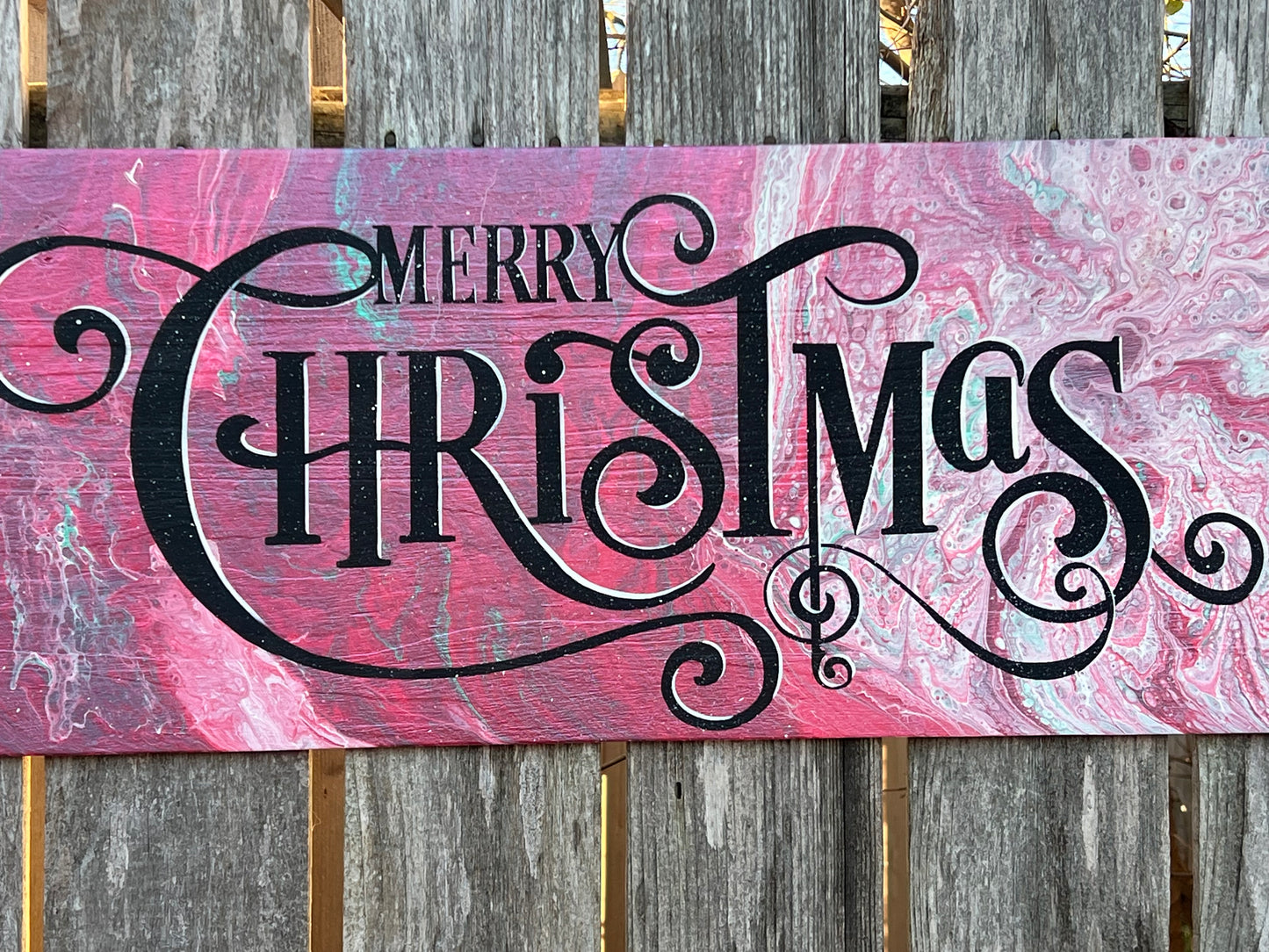 Merry Christmas, pour paint sign